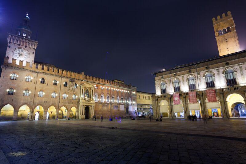 Bologna-_Piazza