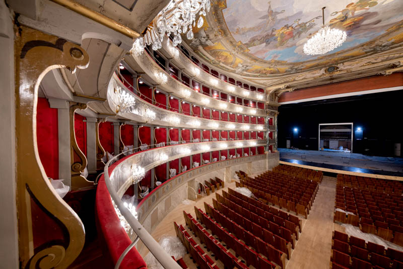 Teatro_Donizetti_Bergamo_is_reopening